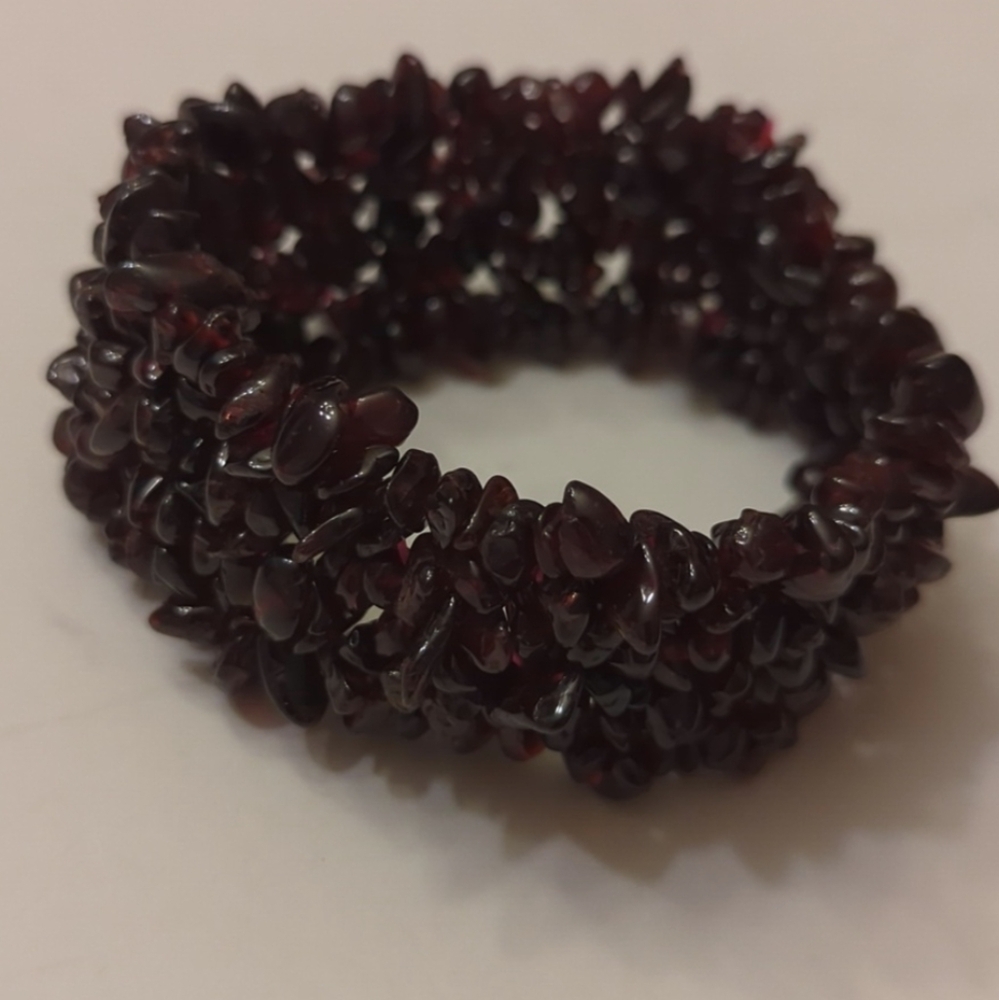 Elegant Garnet Beaded Bracelet